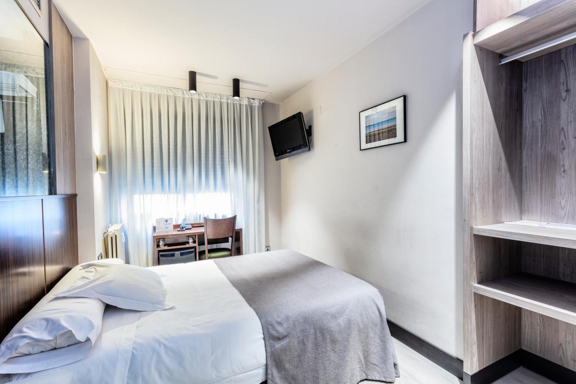 סרגוסה Hotel Gran Via מראה חיצוני תמונה