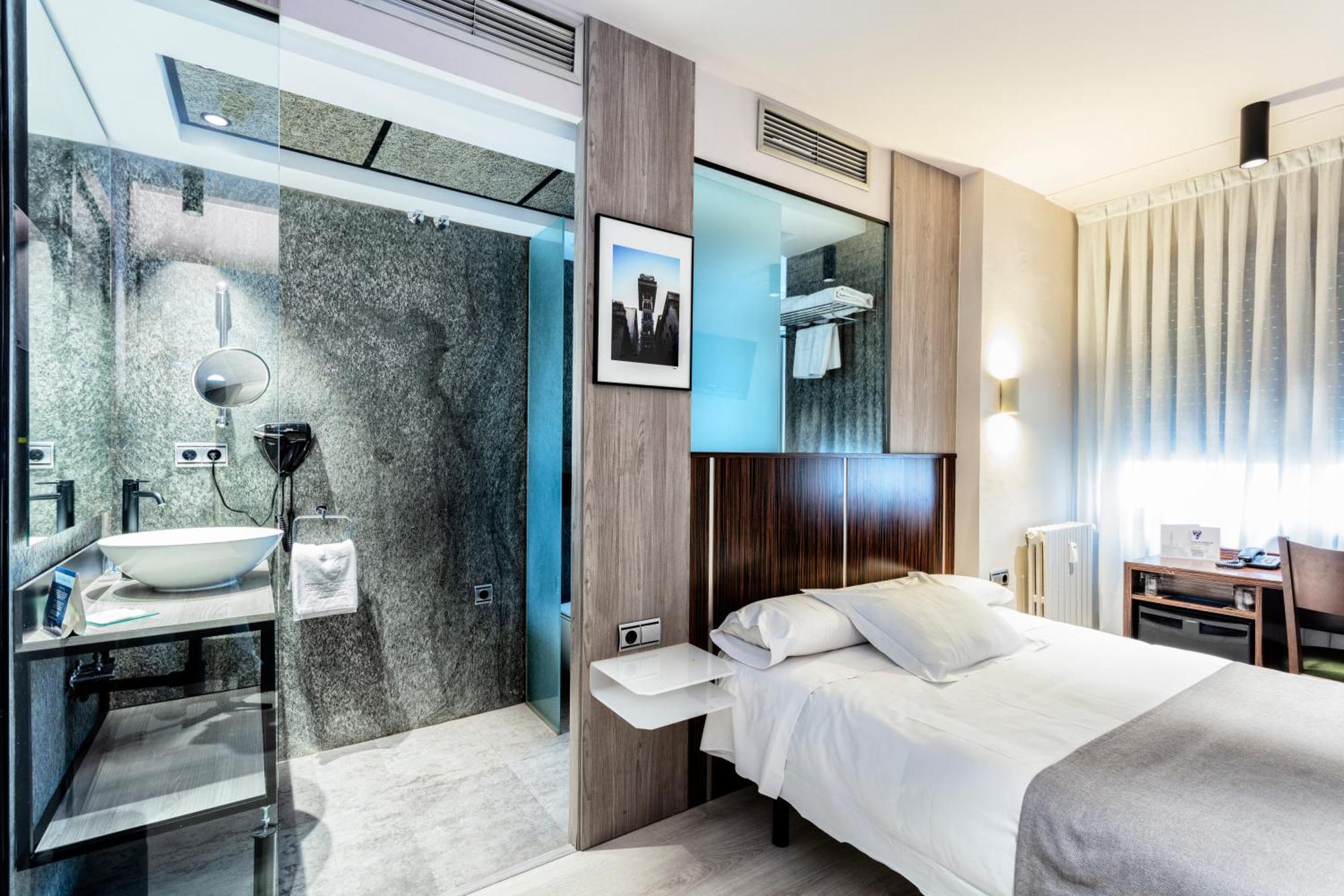 סרגוסה Hotel Gran Via מראה חיצוני תמונה