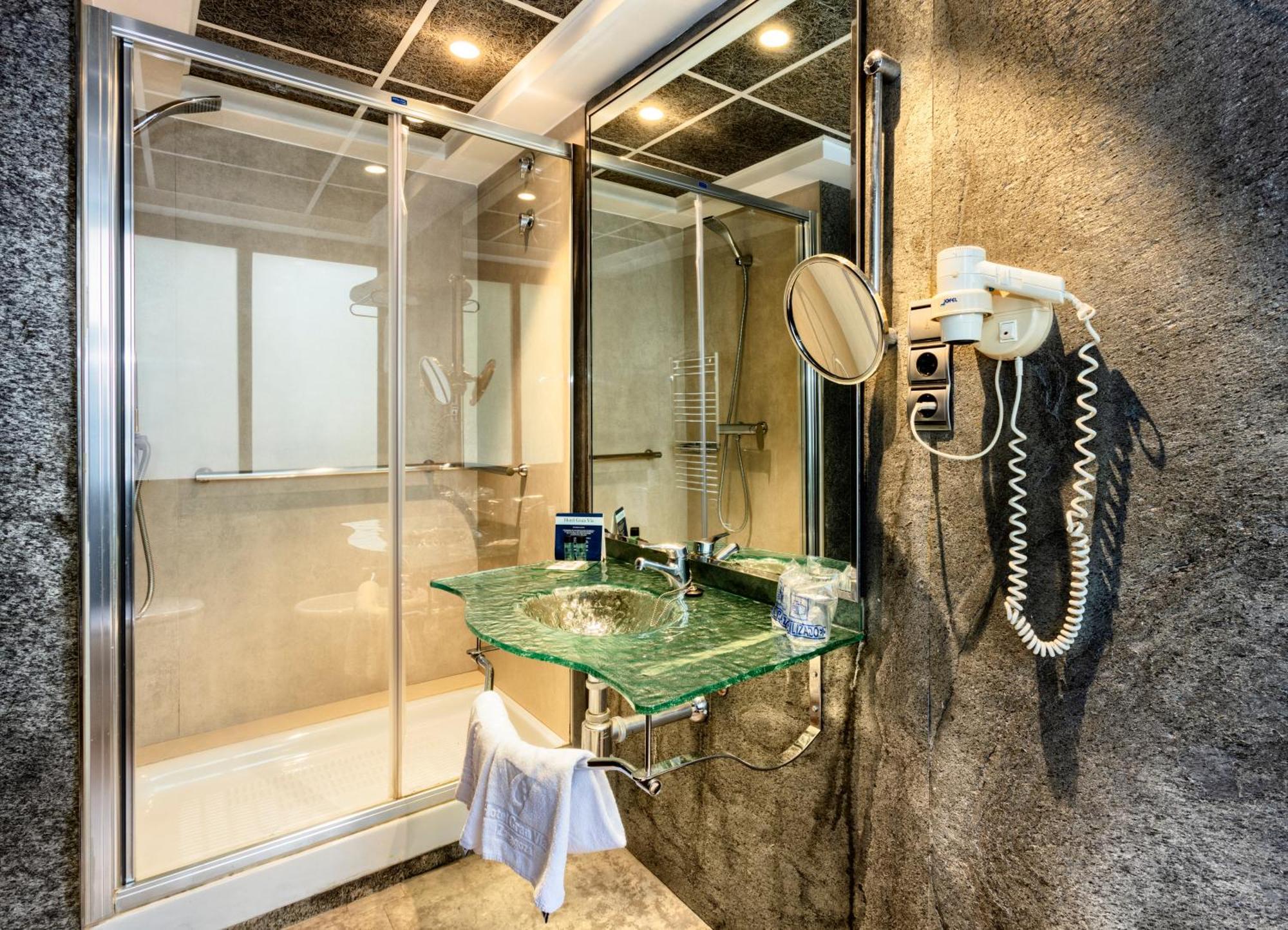 סרגוסה Hotel Gran Via מראה חיצוני תמונה